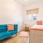 Happy Lounge