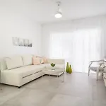 Delux And Contemporary Apartament