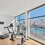 Apartment With Big Pool And Close To Beach!