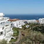 Flat Deluxe&Pool Sea View Higueron West