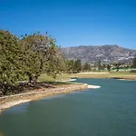 Sanders Golf - Lovely Two-Bedroom Apartment With Shared Pool