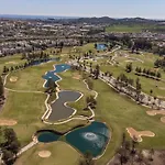 Sanders Golf - Lovely Two-Bedroom Apartment With Shared Pool