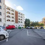 Beautiful And Elegant One Bedroom Apartment