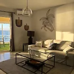 Apartamento En Primera Linea/Beachfront Apartment
