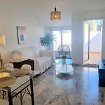 Los Olivos Beach And Pool Apartment