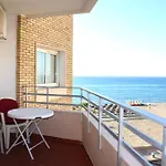 Ronda 3 Beachfront Apartment