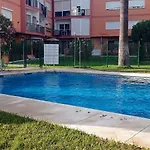 Relajate Cerca Del Mar, Con Vistas A Las Termas Romanas