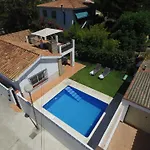 Villa Marysol Sleeps 6
