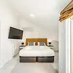 Villa Bella Vista - Modern Private Villa With 5 Bedrooms, Divided Into 2 Apartments, Sea View, And Pool