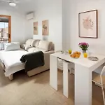 Cosy Apartment In Las Lagunas - Sleeps 4