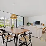 Apartment In Higueron West With Nice Garden