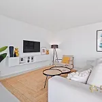Apartment In Higueron West With Nice Garden