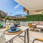 Vivi Homes - Apollo Luxury, Pool, Gym & Beach