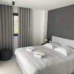 Huswell - Oceanview Stay In Higueron West