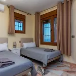 Coastal Retreat 5Br Villa - Pool & Seaviews