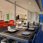 Luxury Villa With Heated Pool For 12 To 14 People