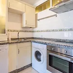 Fuengirola. Bonito Apartamento En Paseo Maritimo. Espectaculares Vistas Al Mar. Primera Linea