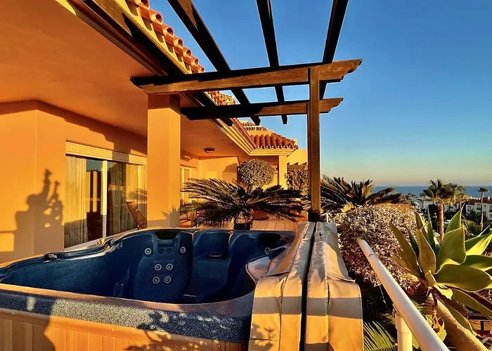 Malibu Mansion Panoramic Dreamhome With Jacuzzi By Solrentspain