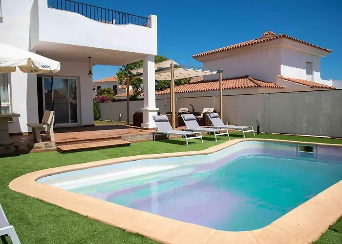 Cosy Villa With Private Pool