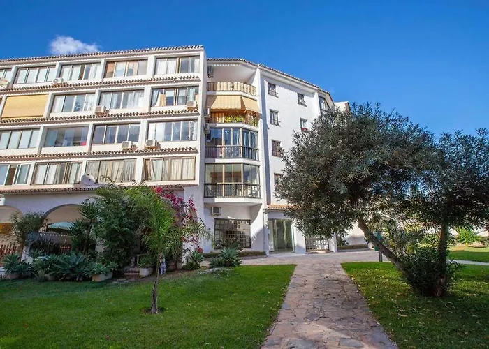Beautiful And Elegant One Bedroom Apartment