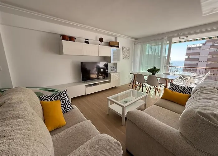 Piso En Carvajal, Segunda Linea De Playa