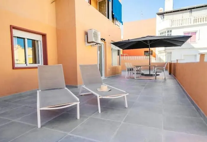Beautiful Apartment In Fuengirola