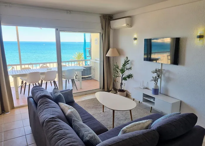 La Caracola II Beachfront & City Center Apartment