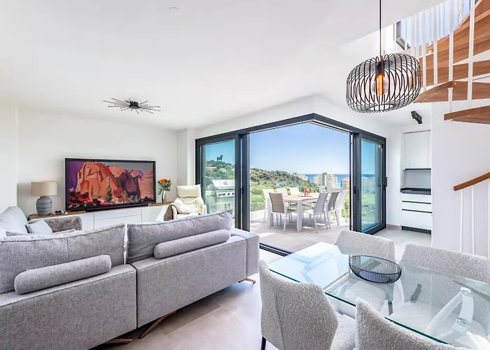 Pass The Keys Entire Luxurious 3 Bedroom Penthouse