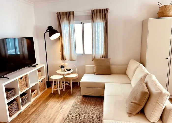 Superb Centre Town Apartment, 2 Bedrm, 2 Bathrm