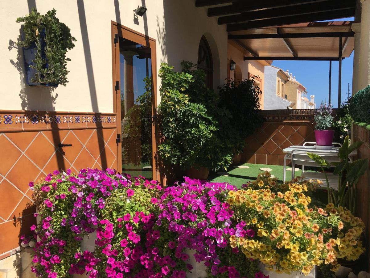 Apartment With Private Patio *