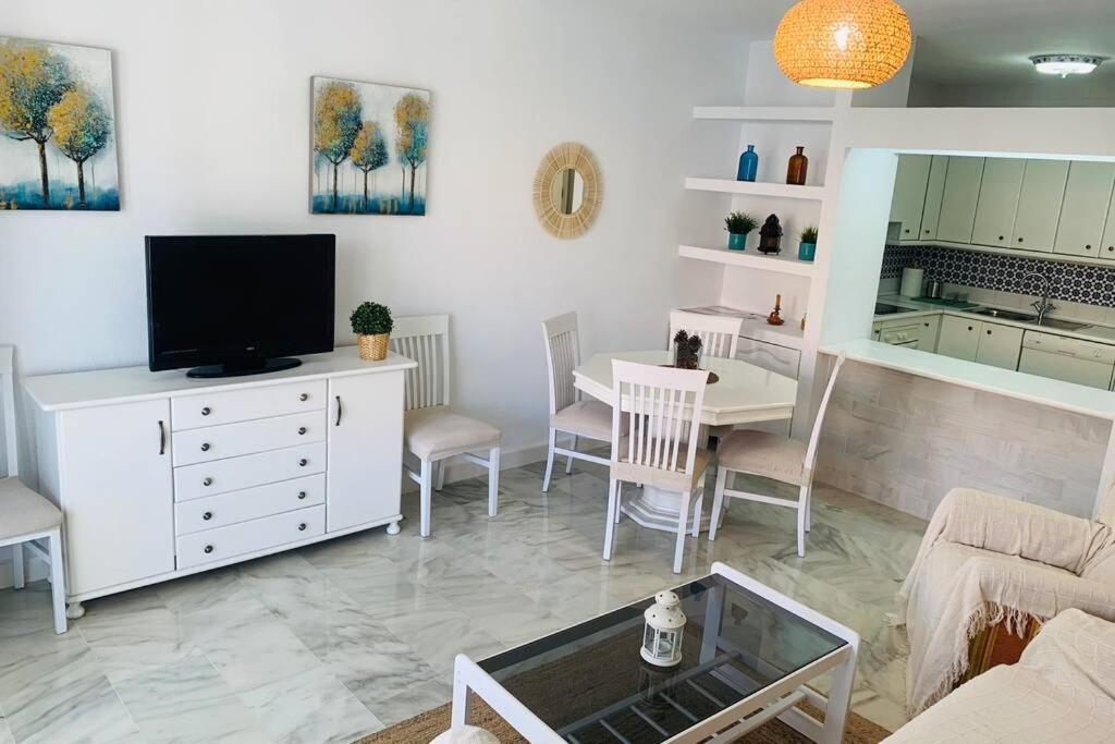 Apartamento Amplio Junto Al Mar Fuengirola