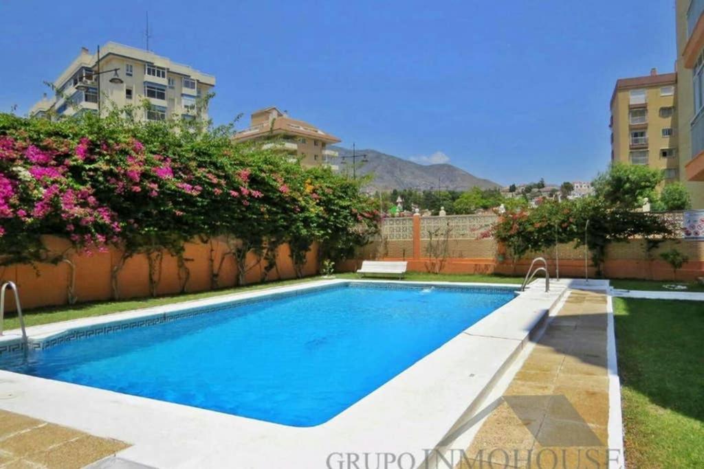 Beachfront With Sea Views And Pool