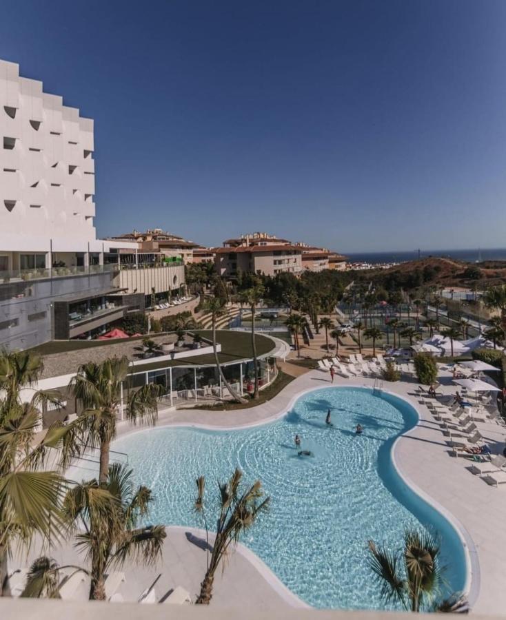 Front Row Penthouse On Carvajal *