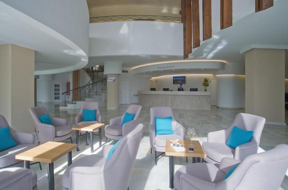 El Puerto Hotel-studio Apartment *