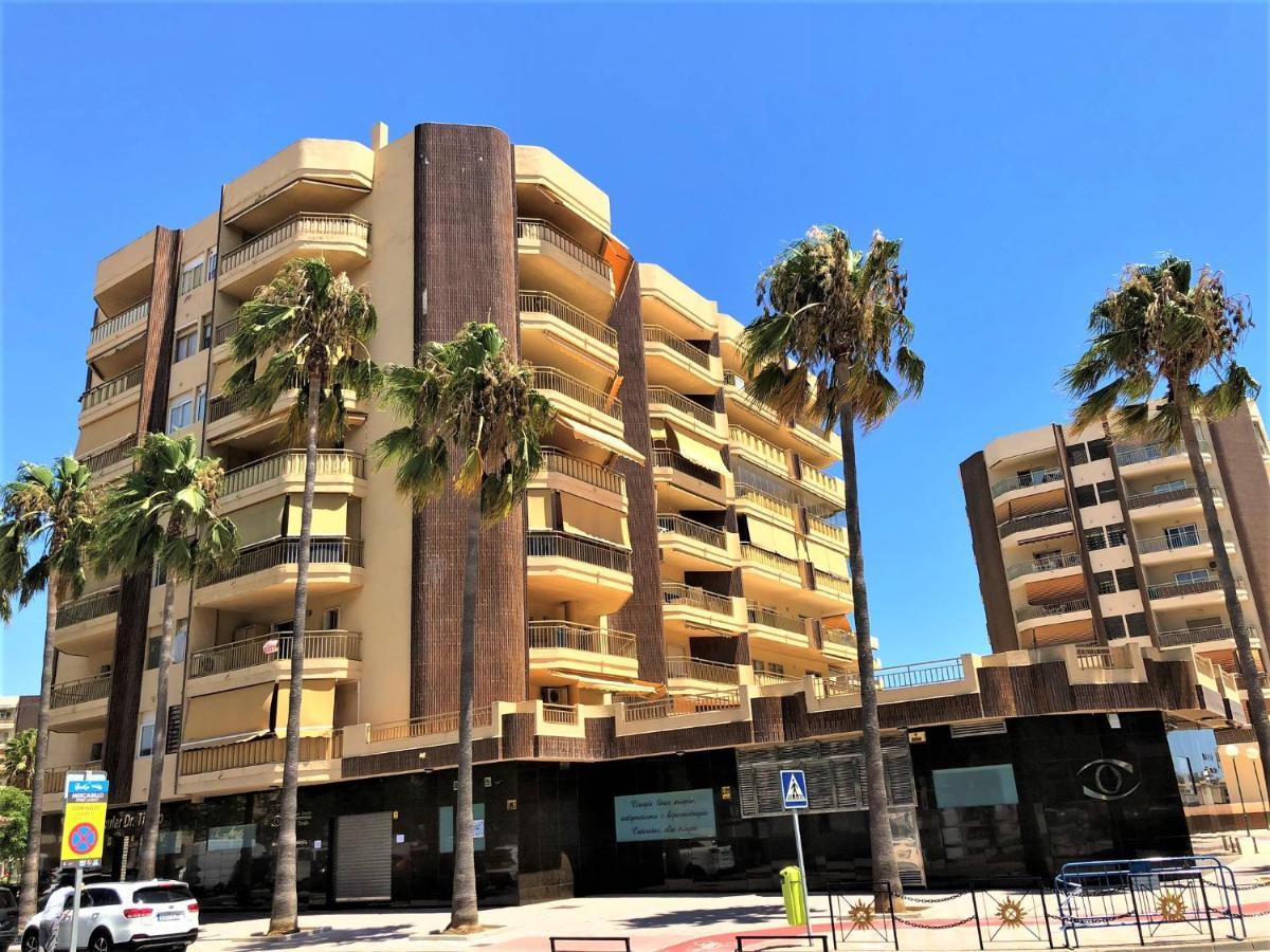 Frente A La Playa Dona Sofia E