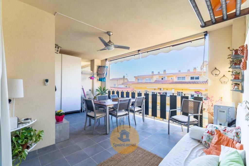 Apartamento Con Amplia Terraza En *