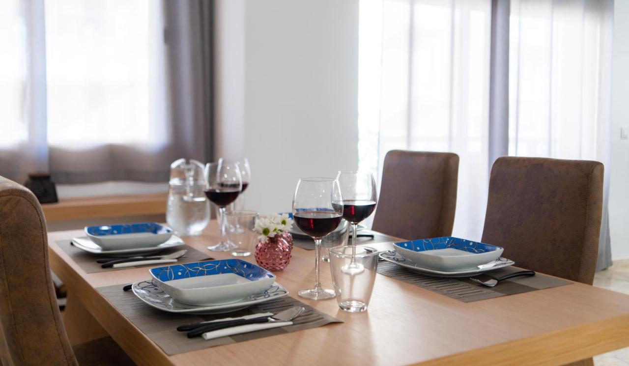 Sur Victoria Apartment