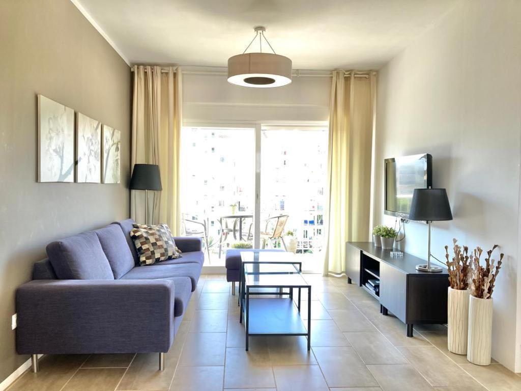 Apartment Top Floor With Two Balconies *