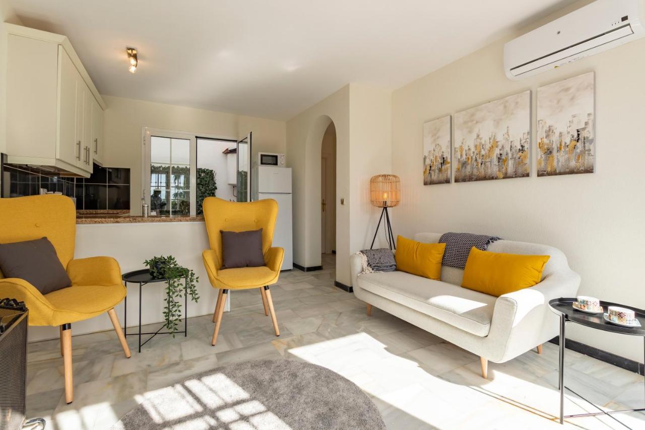 Sanders Golf - Lovely Two-bedroom With Shared Pool Apartment *