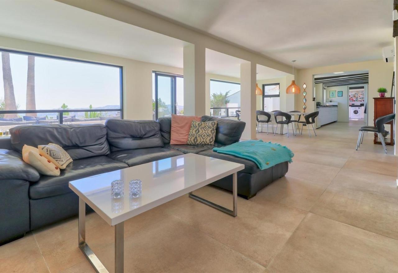 Amazing With Panoramic Views