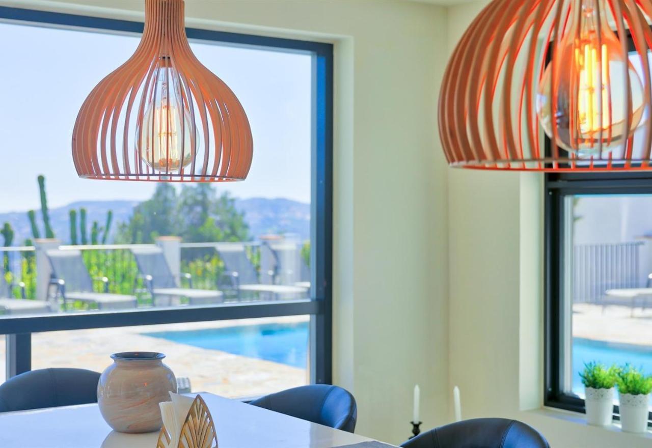 Amazing With Panoramic Views *