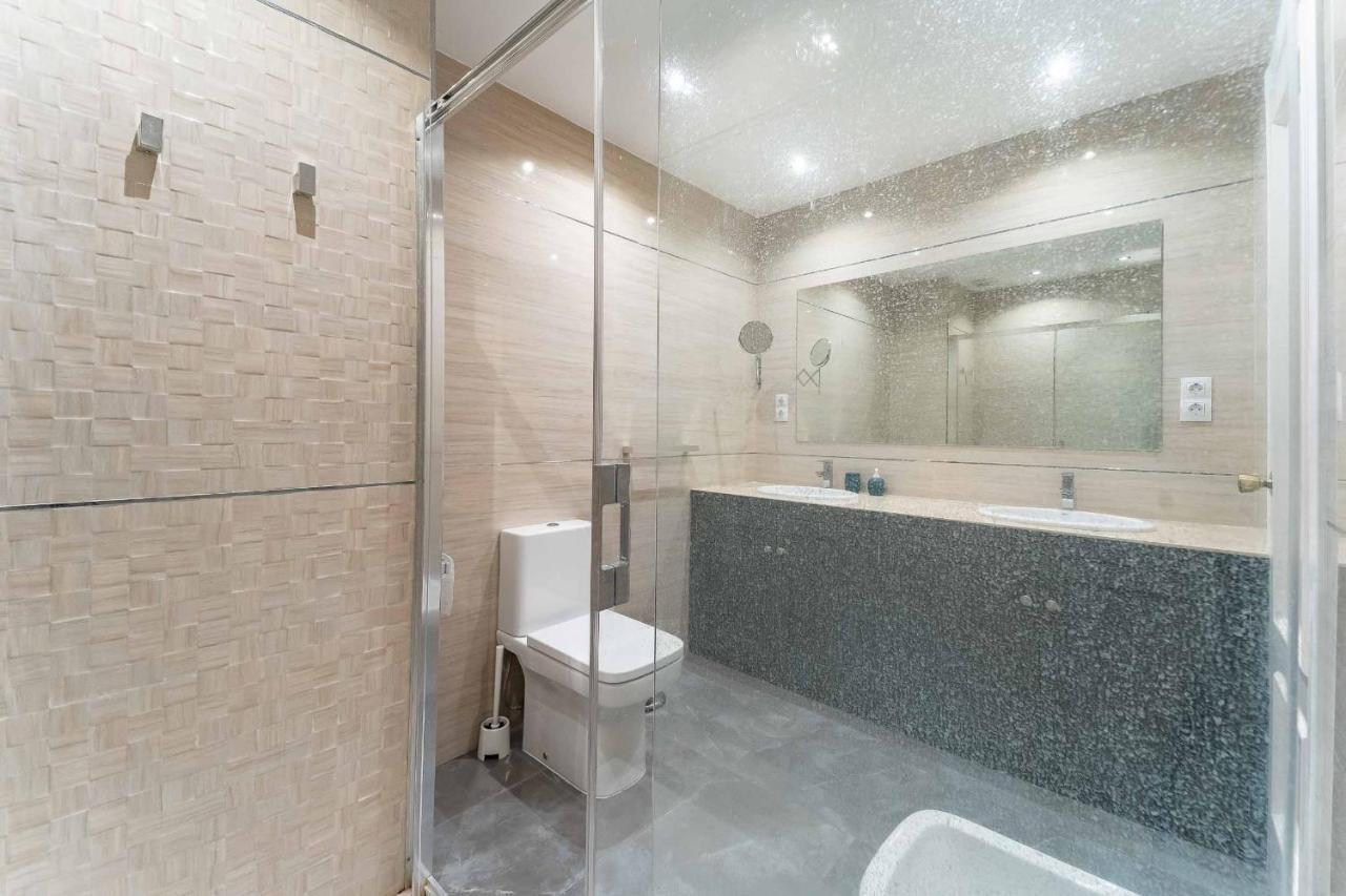 61-beach Front With Stunning Views In * Fuengirola