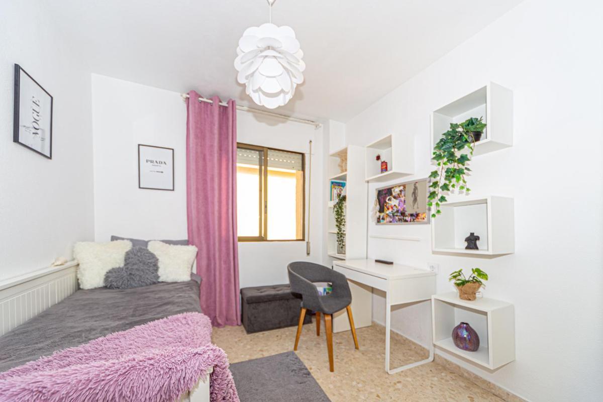 Dona Patricia Fuengirola