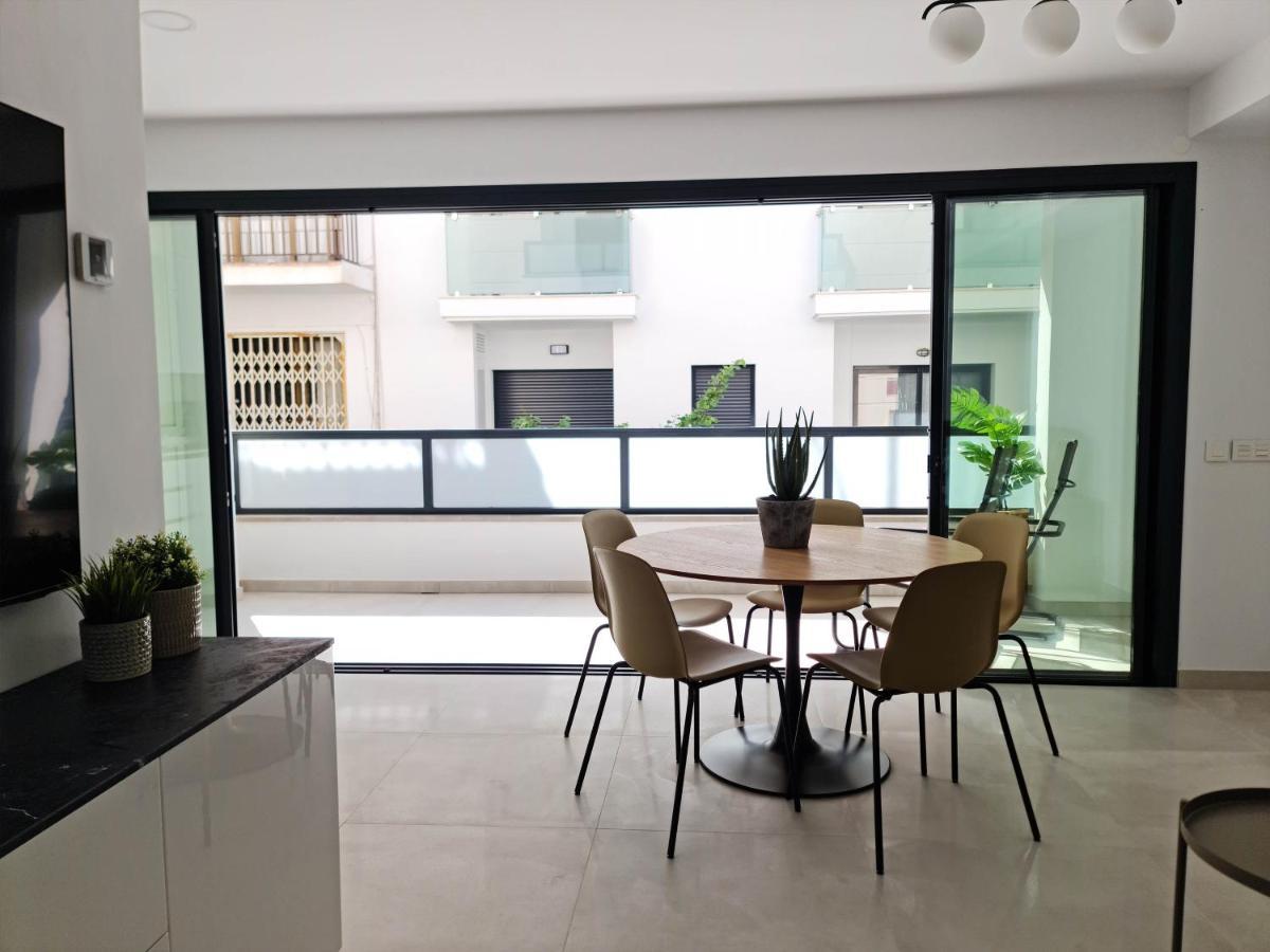 Apartamento Brand New Exclusive Apartment, 100 Meter From The *