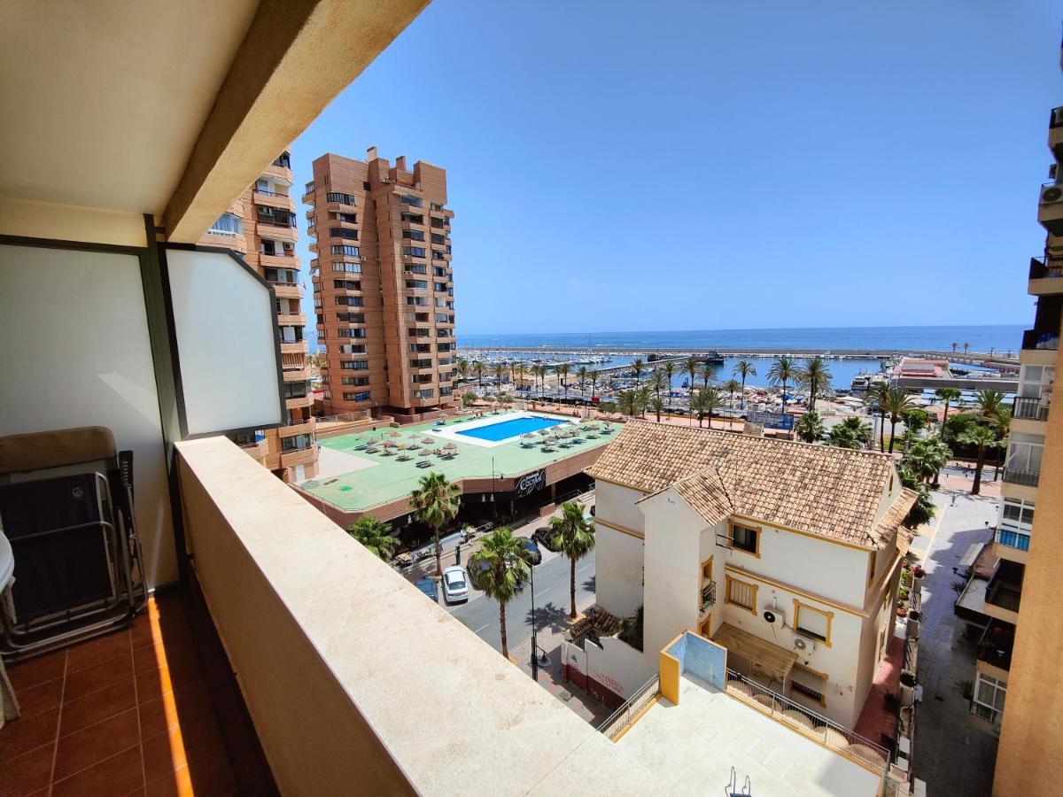 Gran Cerca De La Playa Con Piscina En El Centro Apartment *