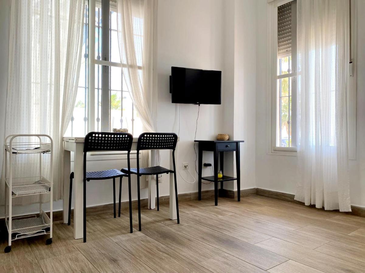 Beachfront Two-bedroom In Apartment