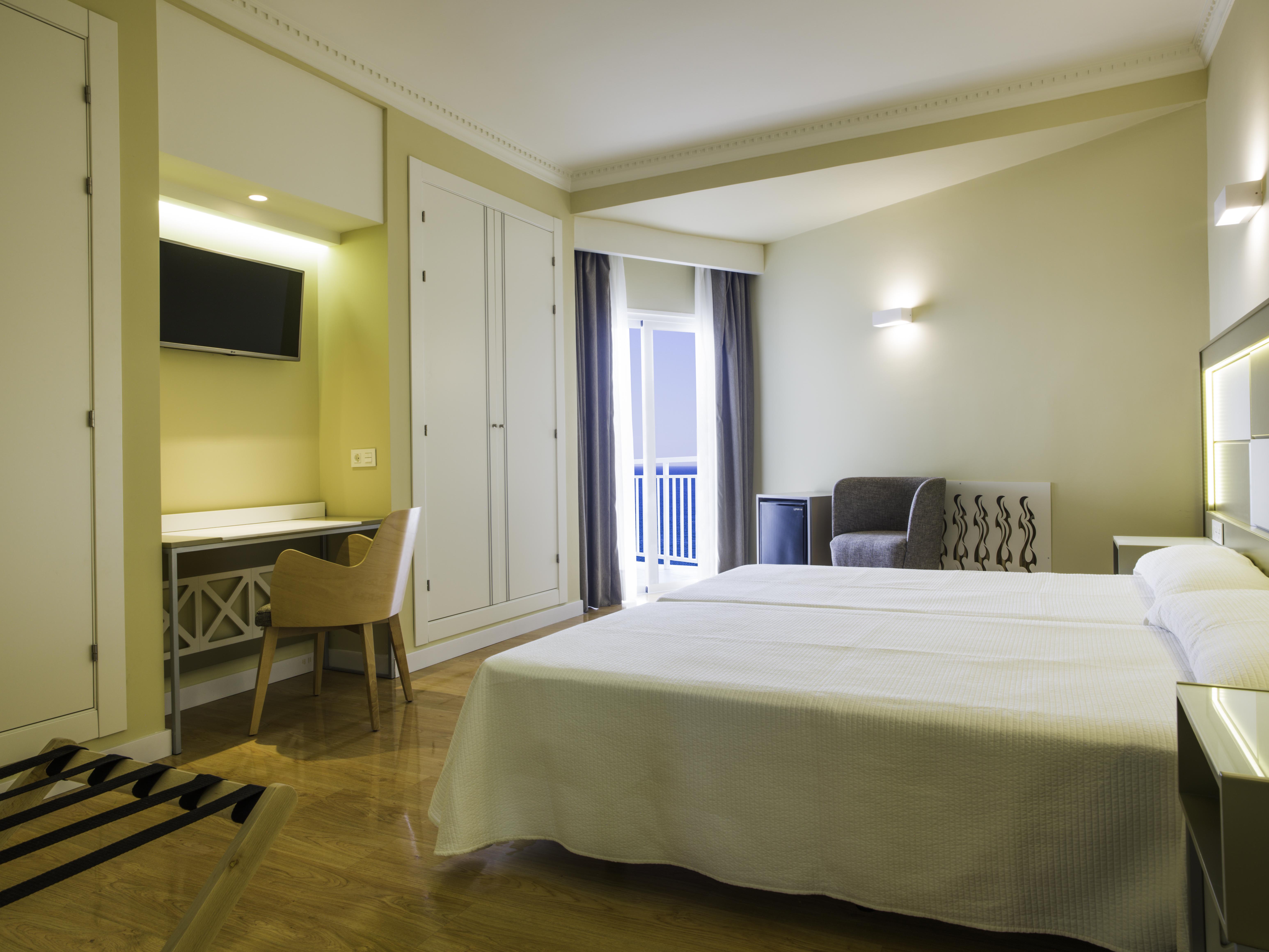 Monarque Torreblanca Hotel