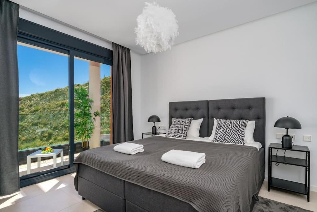 Stunning Penthouse W Private Pool In El Higueron By Costarentals - Ref 178 Fuengirola