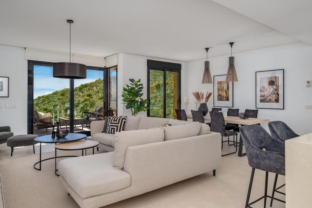 Stunning Penthouse W Private Pool In El Higueron By Costarentals - Ref 178 Apartment Fuengirola