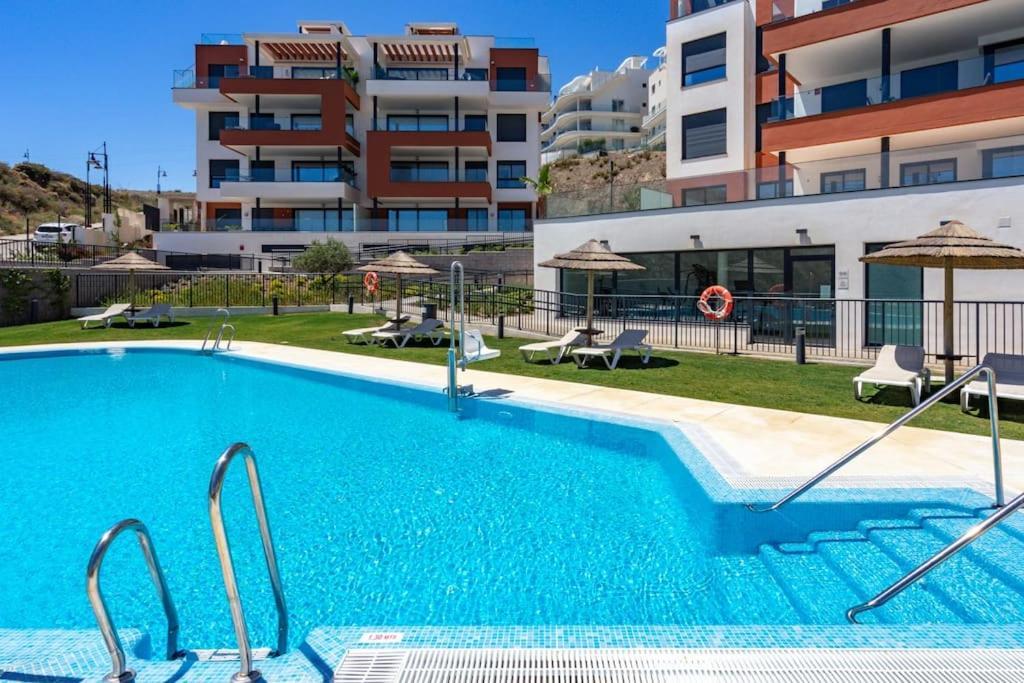 Stunning Penthouse W Private Pool In El Higueron By Costarentals - Ref 178